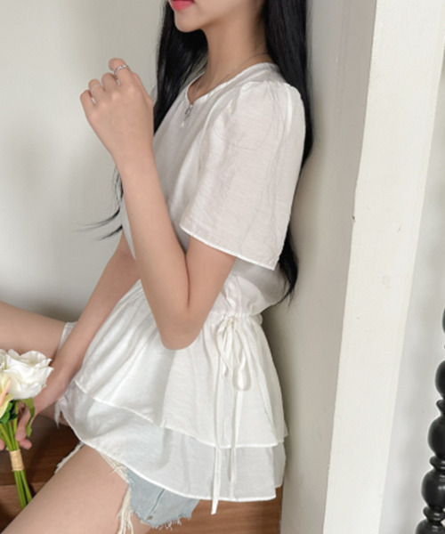 VIVID LADY(ビビッドレディー)の「2段フレア ペプラムブラウス(シャツ/ブラウス・レディース・ブラック/アイボリー・FREE)」の7枚目の写真