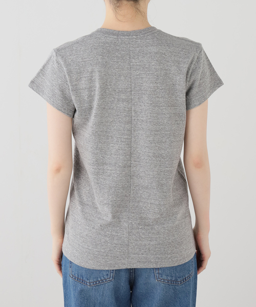 CALUX(キャラクス)の「【CALUX/キャラクス】 Vネック Tシャツ(Tシャツ/カットソー・レディース・チャコールグレー/カーキ/ホワイト/モカ・FREE)」の16枚目の写真