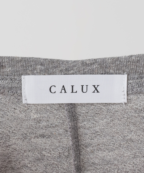 CALUX(キャラクス)の「【CALUX/キャラクス】 Vネック Tシャツ(Tシャツ/カットソー・レディース・チャコールグレー/カーキ/ホワイト/モカ・FREE)」の18枚目の写真