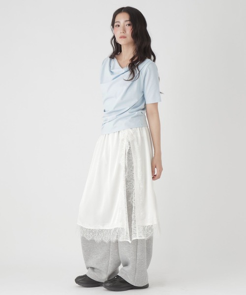 GLOBAL WORK(グローバルワーク)の「ドレープ半袖T/684110(Tシャツ/カットソー・レディース・ブラック/スカイブルー/ホワイト・MEDIUM/LARGE)」の22枚目の写真