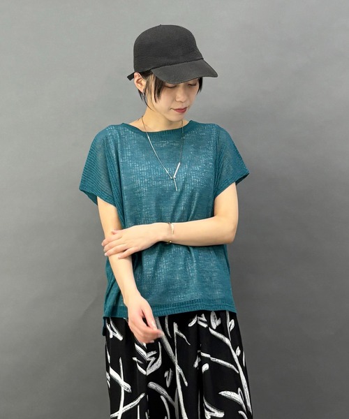 NICOLE white(ニコルホワイト)の「透け感のあるシアートップス×タンクセット(その他トップス・レディース・オフホワイト/ブラック/グリーン/ライトグレー・FREE)」の11枚目の写真
