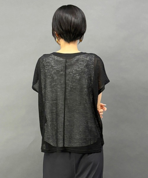 NICOLE white(ニコルホワイト)の「透け感のあるシアートップス×タンクセット(その他トップス・レディース・オフホワイト/ブラック/グリーン/ライトグレー・FREE)」の17枚目の写真