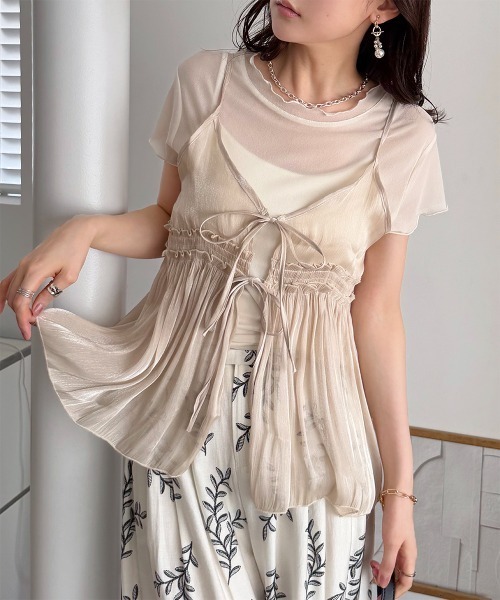 Rejoule(リジュール)の「2点セット 光沢シアーキャミビスチェ×メロウシアーTシャツセット(キャミソール・レディース・ベージュ/ラベンダー/グレー・FREE)」の8枚目の写真