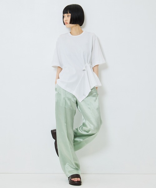 UJOH(ウジョー)の「【UJOH/ウジョー】《STUDIOUS別注》Flare Half Sleeve T/フレアハーフスリーブTシャツ(Tシャツ/カットソー・レディース・ホワイト/ブラック/ブラウン・2)」の5枚目の写真