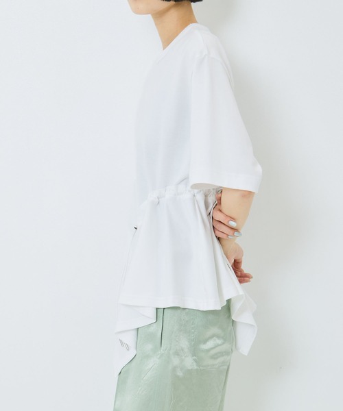 UJOH(ウジョー)の「【UJOH/ウジョー】《STUDIOUS別注》Flare Half Sleeve T/フレアハーフスリーブTシャツ(Tシャツ/カットソー・レディース・ホワイト/ブラック/ブラウン・2)」の21枚目の写真