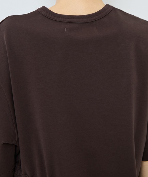 UJOH(ウジョー)の「【UJOH/ウジョー】《STUDIOUS別注》Flare Half Sleeve T/フレアハーフスリーブTシャツ(Tシャツ/カットソー・レディース・ホワイト/ブラック/ブラウン・2)」の11枚目の写真