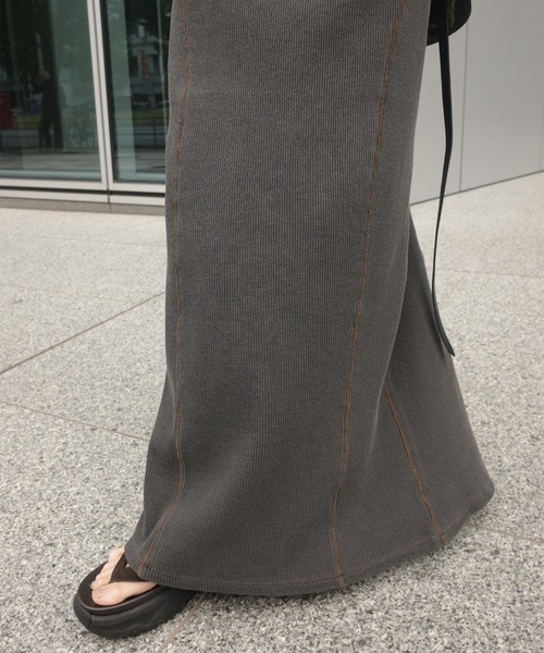 Ameri(アメリ)の「PIGMENT SHIRRING CUT DRESS(ドレス・レディース・ピンク/カーキ/スミクロ・SMALL/MEDIUM)」の12枚目の写真