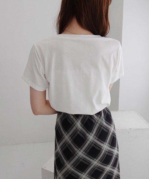 SOELA(ソエラ)の「【INGNI SOELA】フロッキーロゴTシャツ/WEB限定(Tシャツ/カットソー・レディース・オフホワイト/チャコールグレー/オートミール・FREE)」の8枚目の写真