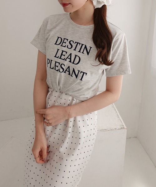 SOELA(ソエラ)の「【INGNI SOELA】フロッキーロゴTシャツ/WEB限定(Tシャツ/カットソー・レディース・オフホワイト/チャコールグレー/オートミール・FREE)」の17枚目の写真
