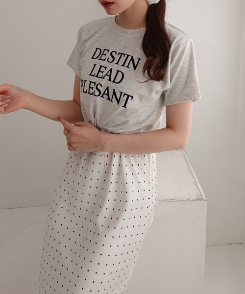 SOELA(ソエラ)の「【INGNI SOELA】フロッキーロゴTシャツ/WEB限定(Tシャツ/カットソー・レディース・オフホワイト/チャコールグレー/オートミール・FREE)」の18枚目の写真