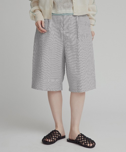 W:Huku(フーク)の「チェック サッカー スラックス ハーフパンツ / Checkered Slacks Shorts(その他パンツ・レディース・グレー/アイボリー/ブルー・FREE)」の5枚目の写真