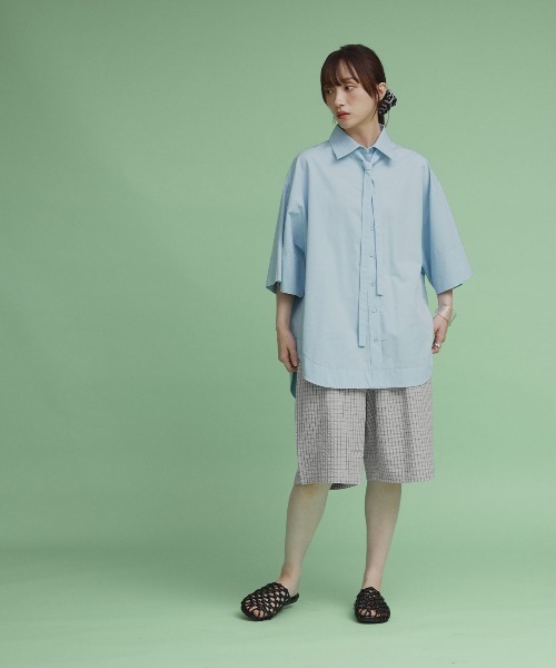 W:Huku(フーク)の「チェック サッカー スラックス ハーフパンツ / Checkered Slacks Shorts(その他パンツ・レディース・グレー/アイボリー/ブルー・FREE)」の7枚目の写真
