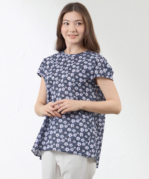 amaca(アマカ)の「【LIBERTY】May Morris フレアブラウス(シャツ/ブラウス・レディース・ダークネイビー/オフホワイト・40/38)」の2枚目の写真