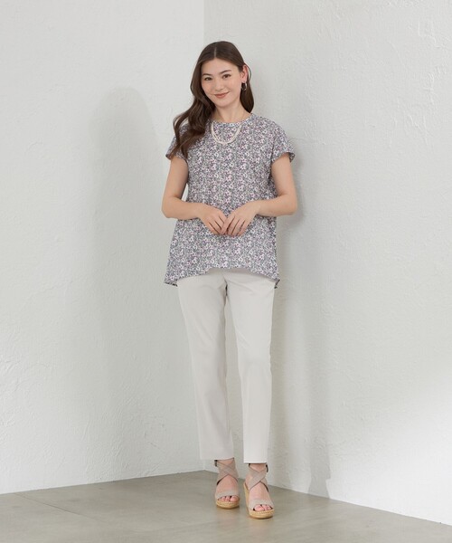 amaca(アマカ)の「【LIBERTY】May Morris フレアブラウス(シャツ/ブラウス・レディース・ダークネイビー/オフホワイト・40/38)」の4枚目の写真