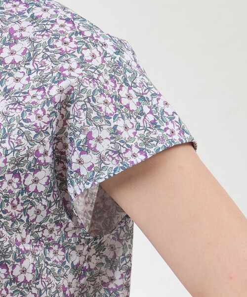 amaca(アマカ)の「【LIBERTY】May Morris フレアブラウス(シャツ/ブラウス・レディース・ダークネイビー/オフホワイト・40/38)」の9枚目の写真