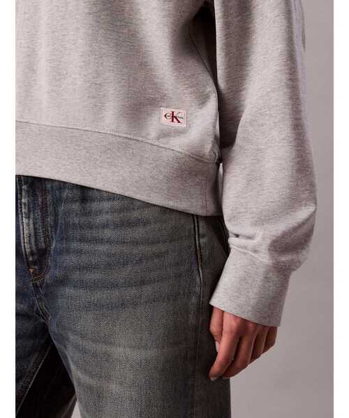 Calvin Klein（カルバン・クライン）の「スウェット - プレミアムテリーVネックトレーナー（スウェット・レディース・グレー・S/XS）」の5枚目の写真