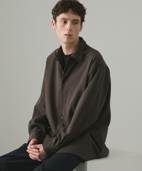 EASENCE(イーズエンス)の「【EASENCE】ハイコンフォート リラックスフィット レギュラーカラー長袖シャツ / 速乾・UVカット・イージーケア(シャツ/ブラウス・メンズ・ブルー系/ホワイト/サックスブルー/ダークグレー/ベージュ系/ネイビー/ダークブラウン・S/M/L/XL)」の3枚目の写真