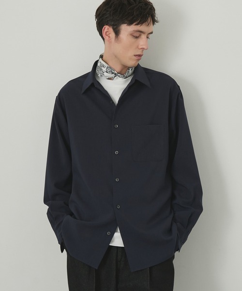 EASENCE(イーズエンス)の「【EASENCE】ハイコンフォート リラックスフィット レギュラーカラー長袖シャツ / 速乾・UVカット・イージーケア(シャツ/ブラウス・メンズ・ブルー系/ホワイト/サックスブルー/ダークグレー/ベージュ系/ネイビー/ダークブラウン・S/M/L/XL)」の5枚目の写真