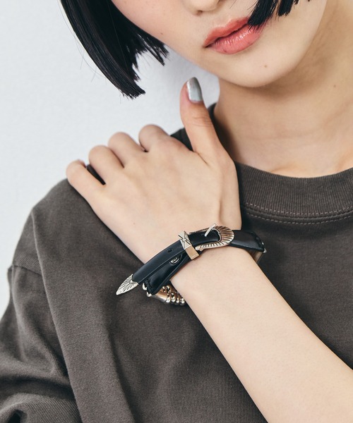 TOGA PULLA(トーガ プルラ)の「【TOGA PULLA/トーガプルラ】Beads bangle/ビーズバングル(バングル/リストバンド・レディース・シルバー・FREE)」の2枚目の写真