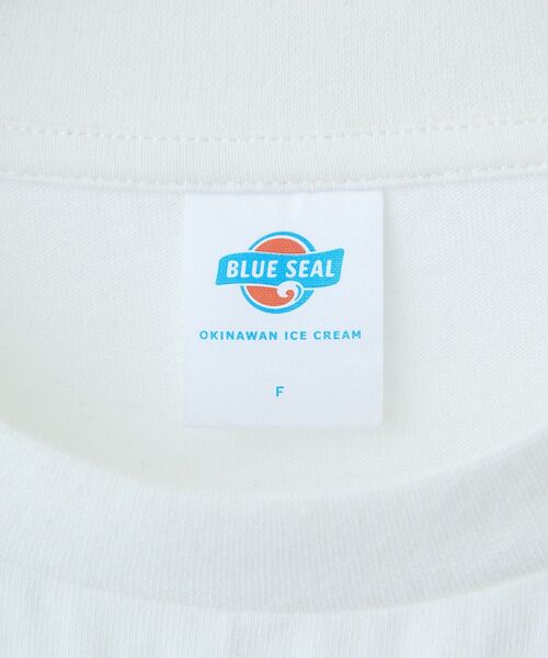 AMERICAN HOLIC(アメリカンホリック)の「【BLUE SEAL】ShopグラフィックTシャツ(Tシャツ/カットソー・レディース・オフホワイト/ブラック・FREE)」の8枚目の写真