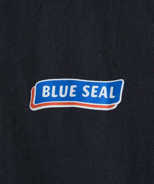 AMERICAN HOLIC(アメリカンホリック)の「【BLUE SEAL】ShopグラフィックTシャツ(Tシャツ/カットソー・レディース・オフホワイト/ブラック・FREE)」の12枚目の写真
