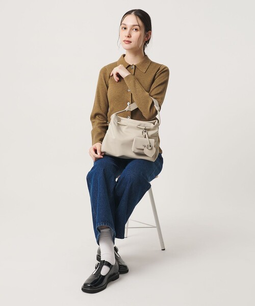 BEAUTY&YOUTH UNITED ARROWS(ビューティーアンドユースユナイテッドアローズ)の「ポリエステル チャーム ドロスト バッグ(ショルダーバッグ・レディース・ブラック/ナチュラル・FREE)」の4枚目の写真