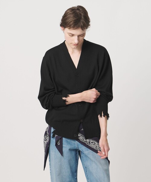 LOEFF(ロエフ)の「<LOEFF>ダメージ Vネック カーディガン UNISEX(カーディガン/ボレロ・レディース・ブラック/ネイビー/ブラウン系・2/1/0)」の1枚目の写真