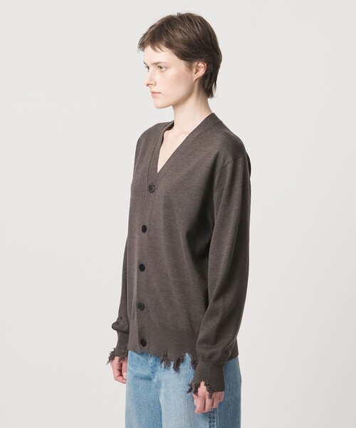 LOEFF(ロエフ)の「<LOEFF>ダメージ Vネック カーディガン UNISEX(カーディガン/ボレロ・レディース・ブラック/ネイビー/ブラウン系・2/1/0)」の22枚目の写真