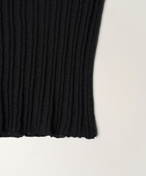 TTUDEMENT(トュードメント)の「TWO-WAY SHORT SLEEVE KNIT TOP_CHARCOAL(ニット/セーター・レディース・その他・FREE)」の5枚目の写真