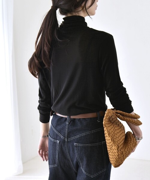 quaranciel（カランシエル）の「quaranciel:〈手洗い可能〉ウール ミックス シアー タートルネック プルオーバー（Tシャツ/カットソー・レディース・グレー/ホワイト/ブラック/パープル・40/38）」の14枚目の写真