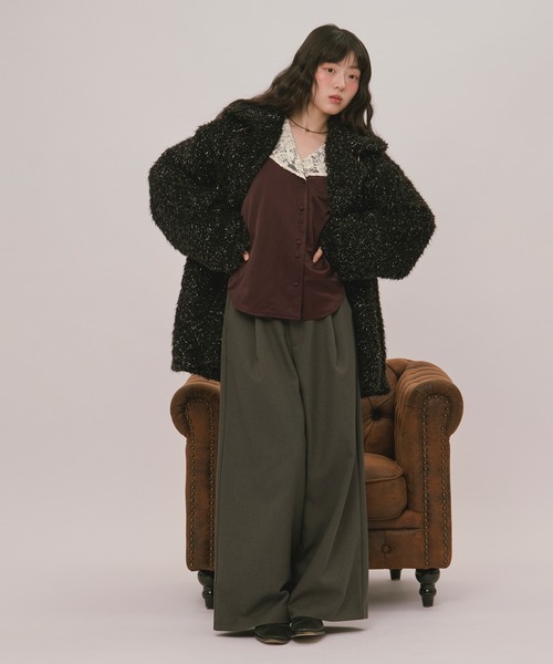 loin nuit(ロワンニュイ)の「nuance button poodle coat / ニュアンスボタンプードルコート(ムートンコート・レディース・ブラック/ブルー/ブラウン/アイボリー/イエロー・FREE)」の15枚目の写真
