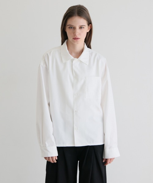 ELLUV(エルブ)の「【ELLUV/エルヴ】ファインドレープTRクロス ショート丈 2way レギュラー/オープンカラーシャツ(シャツ/ブラウス・メンズ・グレー/ホワイト/ダークブラック・S/M/L)」の7枚目の写真