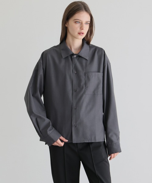 ELLUV(エルブ)の「【ELLUV/エルヴ】ファインドレープTRクロス ショート丈 2way レギュラー/オープンカラーシャツ(シャツ/ブラウス・メンズ・グレー/ホワイト/ダークブラック・S/M/L)」の22枚目の写真