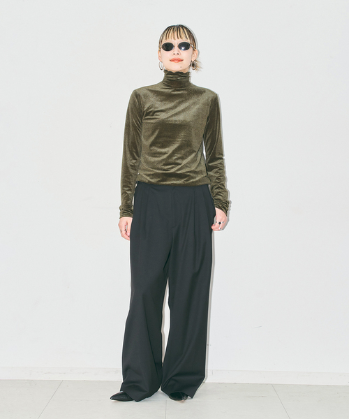 CITYSHOP(シティーショップ)の「SHEER VELOR HIGH NECK TOP:カットソー(Tシャツ/カットソー・レディース・ブラック/ピンク/カーキ・FREE)」の7枚目の写真