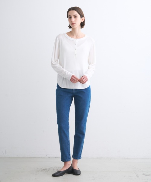 three dots（スリードッツ）の「デニム シガレットパンツ（デニムパンツ・レディース・ブラック系その他/ブルー・SMALL）」の6枚目の写真