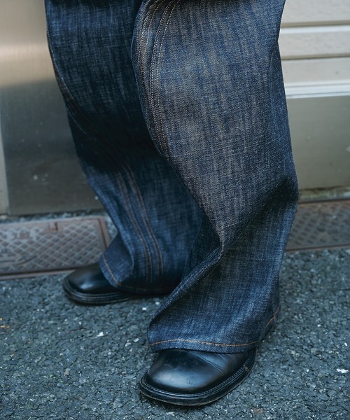 NVRFRGT（ネヴァーフォーゲット）の「【NVRFRGT】3D TWISTED WIDE LEG JEANS / NF252P06（デニムパンツ・メンズ・ブルー・1/2/3）」の10枚目の写真