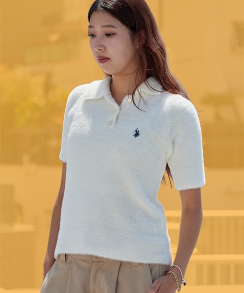 U.S. POLO ASSN.（ユーエスポロアッスン）の「U.S. POLO ASSN./ユーエスポロアッスン 半袖ニット カジュアル キレイめ 光沢ワンポイント刺繍 レディース 2026秋冬 秋服 冬服（ニット/セーター・レディース・アイボリー/ブラウン/サックスブルー/ピンク・M/L）」の2枚目の写真