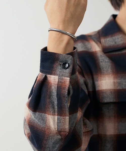 WAIPER.inc(ワイパーインク)の「【ZOZO限定】オンブレ ループカラーシャツ(シャツ/ブラウス・メンズ・ブラウン・M/S/XL/L)」の4枚目の写真
