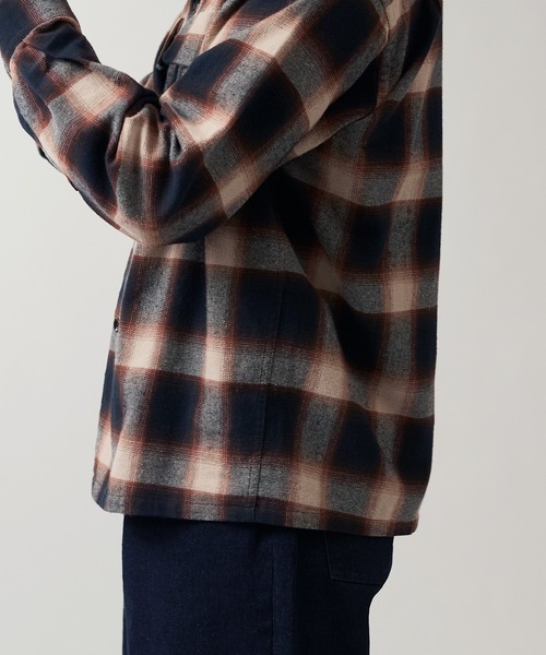 WAIPER.inc(ワイパーインク)の「【ZOZO限定】オンブレ ループカラーシャツ(シャツ/ブラウス・メンズ・ブラウン・M/S/XL/L)」の5枚目の写真