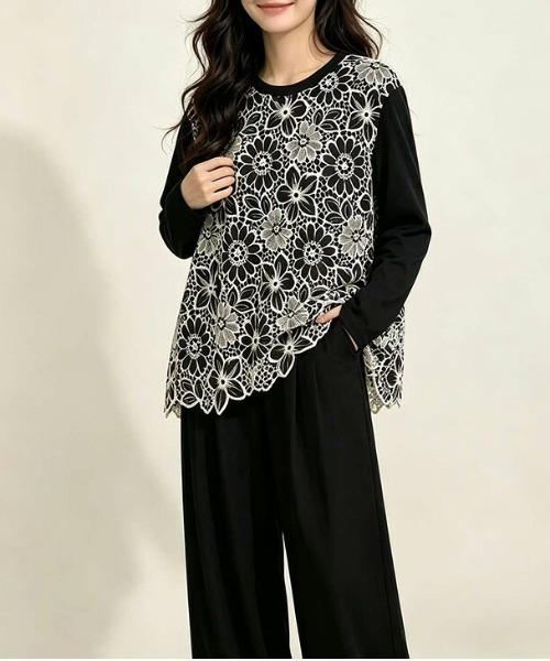 AMELY（エミリー）の「フラワーレースドッキングトップス/花柄レース切替（Tシャツ/カットソー・レディース・ホワイト/ブラック/グレー・フリー）」の5枚目の写真