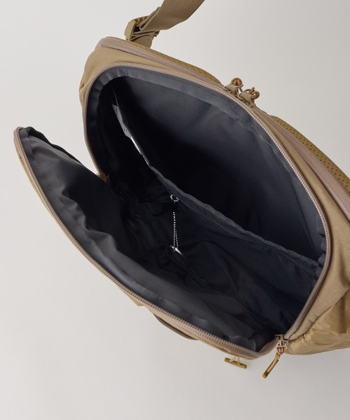 WILD THINGS(ワイルドシングス)の「ECOPAK×コーデュラ高堅牢仕様【WILD THINGS】DURABLE MESSENGER(メッセンジャーバッグ・レディース・ブラック/オリーブ/ブラウン・ONE SIZE)」の15枚目の写真