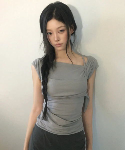 FLAREUP(フレアアップ)の「Layered Bustier T-Shirt (FL-108_Gray)(Tシャツ/カットソー・レディース・ライトグレー・OS)」の1枚目の写真