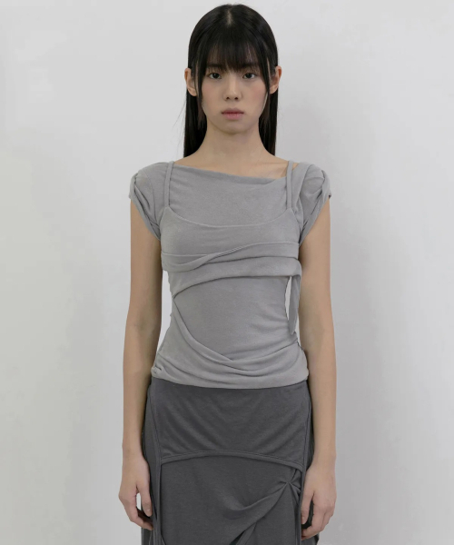 FLAREUP(フレアアップ)の「Layered Bustier T-Shirt (FL-108_Gray)(Tシャツ/カットソー・レディース・ライトグレー・OS)」の4枚目の写真