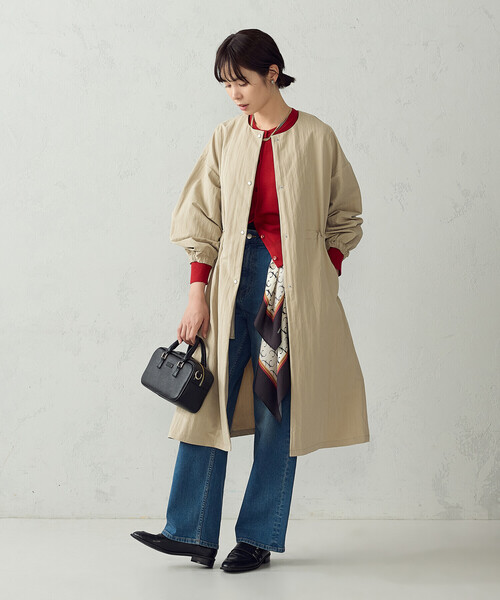 COMME CA ISM(コムサイズム)の「ノーカラー ニュアンス オーバーサイズコート(トレンチコート・レディース・ブラック/ベージュ・L/M)」の1枚目の写真