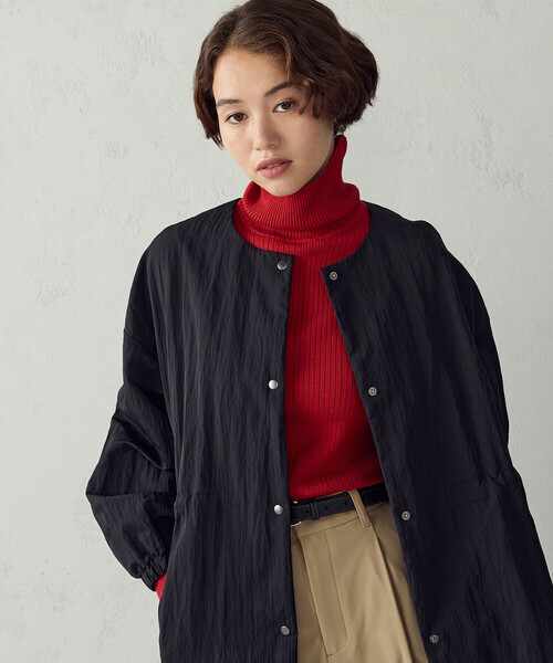 COMME CA ISM(コムサイズム)の「ノーカラー ニュアンス オーバーサイズコート(トレンチコート・レディース・ブラック/ベージュ・L/M)」の11枚目の写真