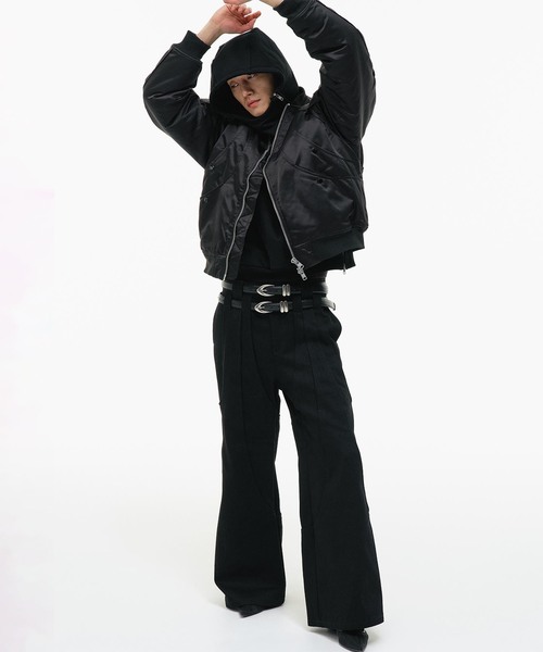 GOAT ESSENCE(ゴートエッセンス)の「GOAT ESSENCE / ゴートエッセンス TUCK CURVED WIDE PANTS(スラックス・メンズ・ブラック/グレー・2/1)」の3枚目の写真