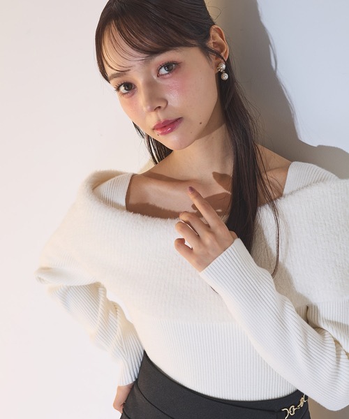 SOELA(ソエラ)の「【SOELA】フェザーオフショルリブニット/WEB限定(ニット/セーター・レディース・ホワイト×ホワイト・FREE)」の2枚目の写真