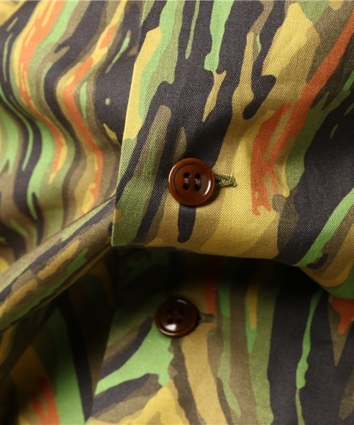 CALEE（キャリー）の「L/S BATIK PATTERN SHIRT（シャツ/ブラウス・メンズ・ライトグリーン/ホワイト・LARGE/MEDIUM）」の9枚目の写真