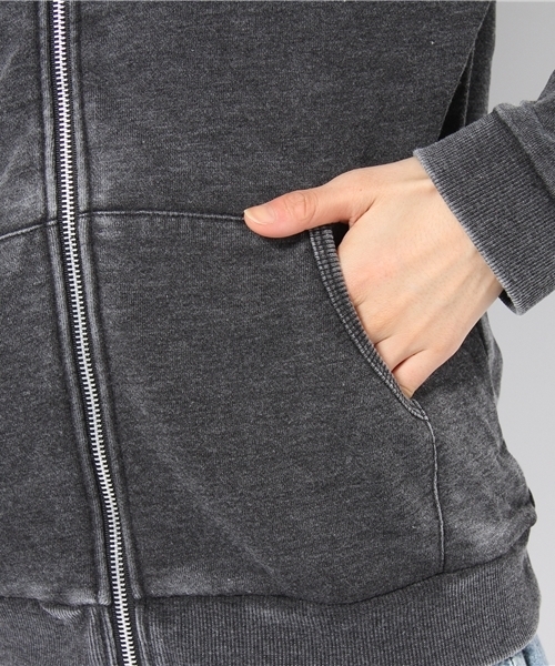 WEGO（ウィゴー）の「ピグメント加工スウェットZIPパーカー（パーカー・レディース・ブラック/ネイビー/レッド・FREE）」の9枚目の写真