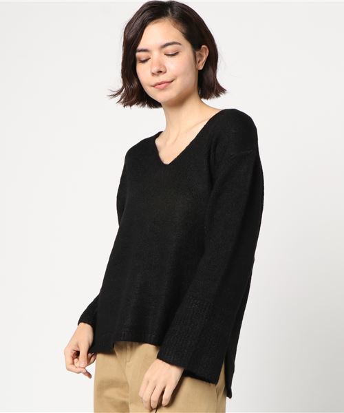 earth music&ecology（アースミュージックアンドエコロジー）の「・Vネック袖フレアニットプルオーバー（ニット/セーター・レディース・ピンク/ブラック/アイボリー/サックスブルー・FREE）」の3枚目の写真